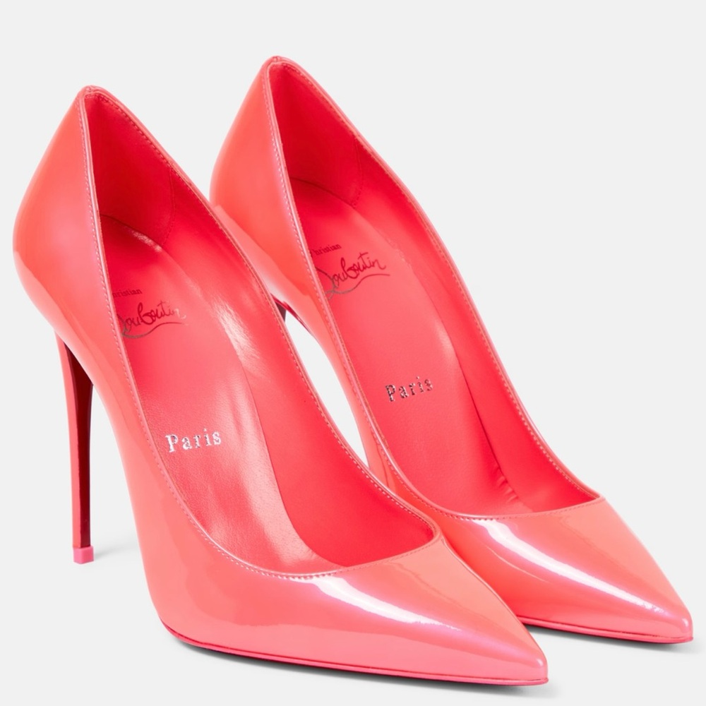 Selling this red bottom i received on my birthday, the cut super small .